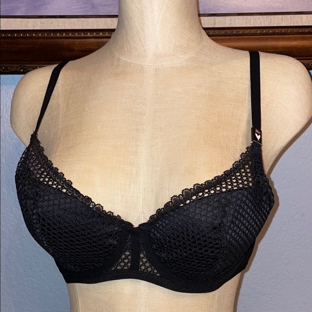 Victoria's Secret Bra VS Fishnet Plunge Bra VS Lace Bra Removable Padding 36C 🆕 - Picture 2 of 16